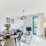 Golden Hour Apartments- Armii Krajowej 9 Apartment