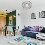 Golden Hour Apartments- Armii Krajowej 9 *