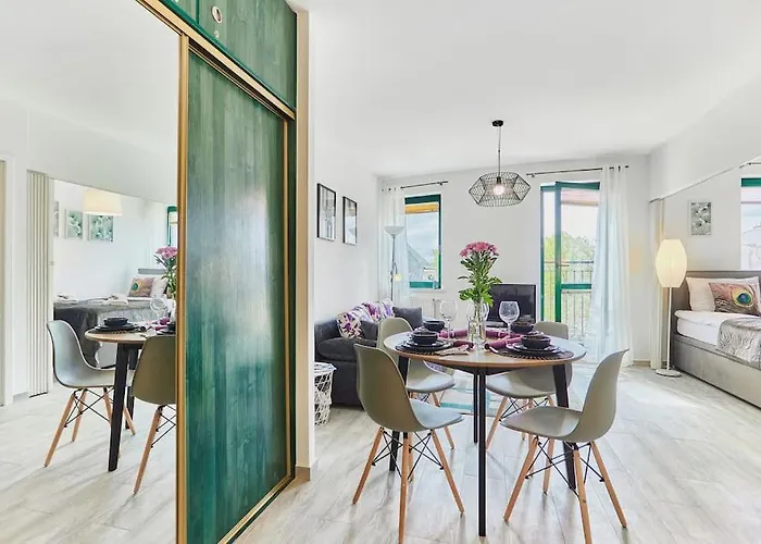 Golden Hour Apartments- Armii Krajowej 9 شقة *