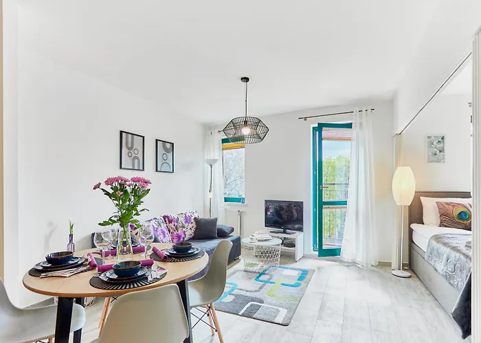 Golden Hour Apartments- Armii Krajowej 9 *